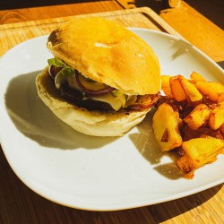 Hamburger / Sültkrumplival 1.0
